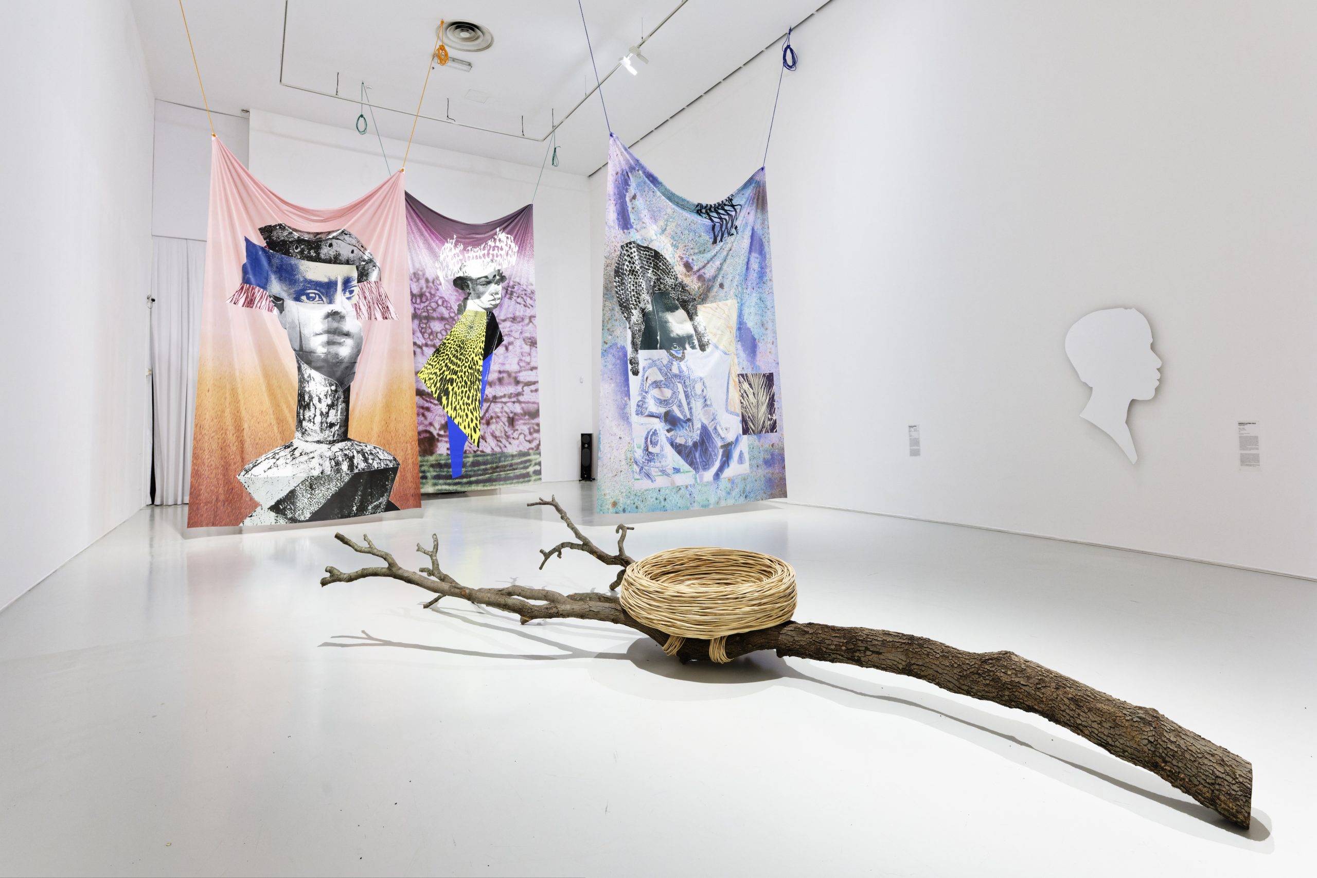 A view of different works by Porky Hefer, Raphaël Barontini and Euridice Zaituna Kala in the exhibition Globalisto at Musée d’art moderne et contemporain de Saint-Étienne Métropole.
